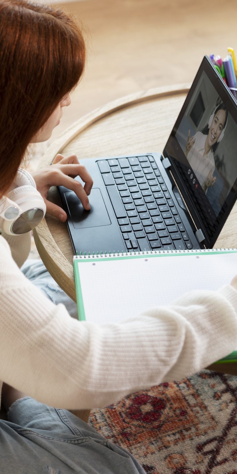 close-up-girl-girl-learning-online